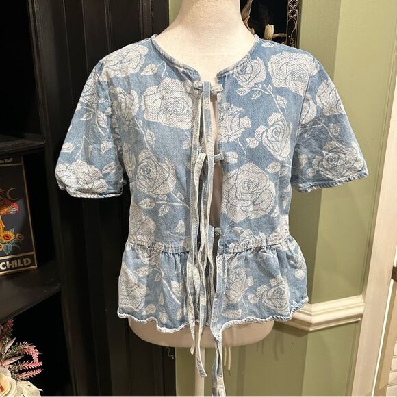 ONLY x ASOS Blue Floral Denim Set – Medium Top & Large Shorts - Picture 2 of 14